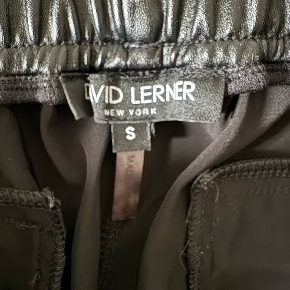David Lerner women’s black shiny jogger pull on style pants size small 4 6 - Picture 3 of 3